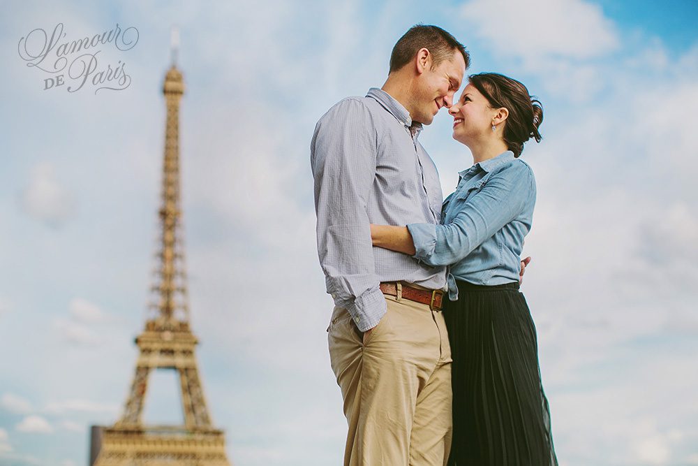Portrait session of April and Ian Robson in Paris France by photographer Stacy Reeves for L'Amour de Paris Romantic Portraits Studio.