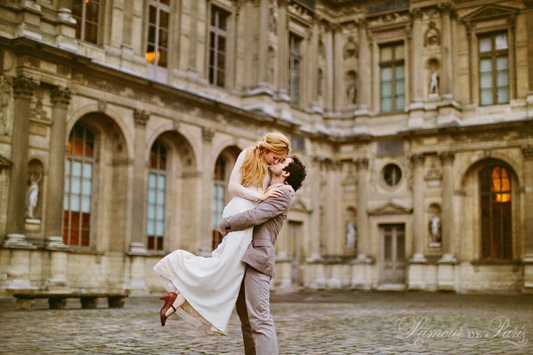 Photographs of a couple eloping in Paris at the Musee du Louvre Museum by Paris wedding photographer Stacy Reeves for portrait photo studio and vacation planning blog L'Amour de Paris.