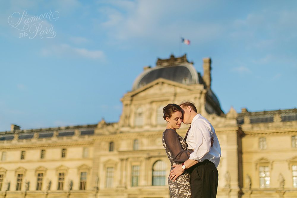 Paris portrait photo session around Montmartre, Louvre, and the Eiffel Tower by Paris photographer Stacy Reeves for Lamour de Paris