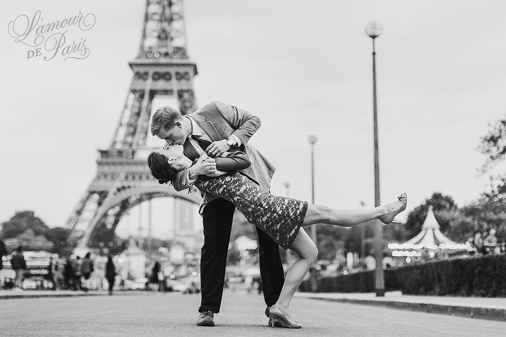 Paris portrait photo session around Montmartre, Louvre, and the Eiffel Tower by Paris photographer Stacy Reeves for Lamour de Paris