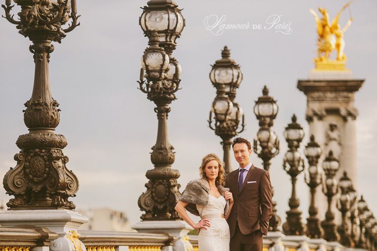 Paris elopement wedding ceremony at the Eiffel Tower, portrait photography at the Pont Alexandre III, Notre Dame de Paris, Pont des Arts love lock bridge, and a first dance and cake cutting at the Louvre at night. Photography by Stacy Reeves for destination wedding blog Lamour de Paris.