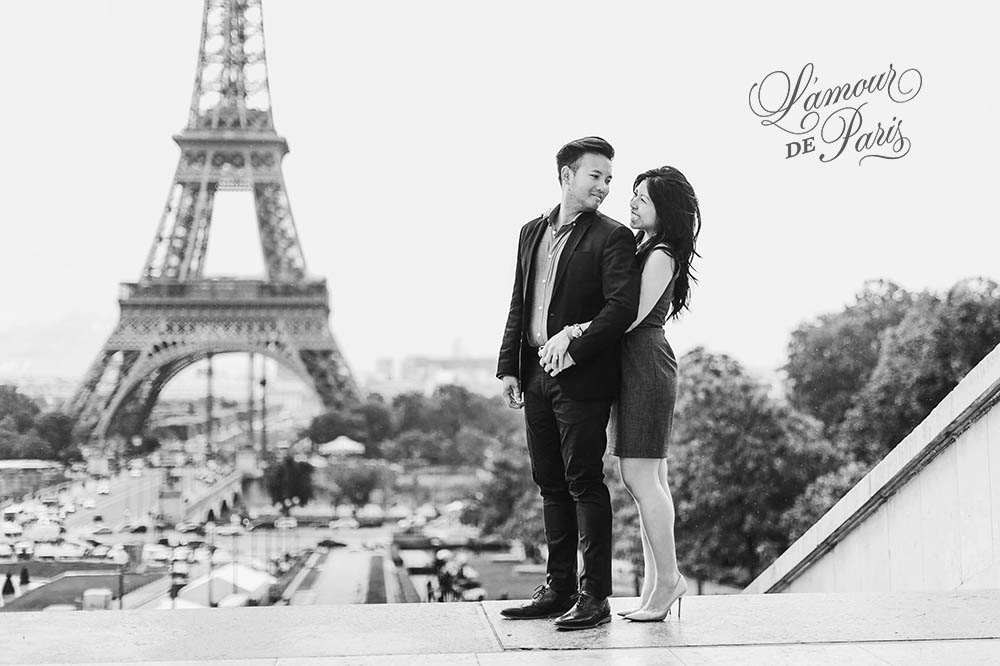 Surprise Paris proposal and portrait photo session