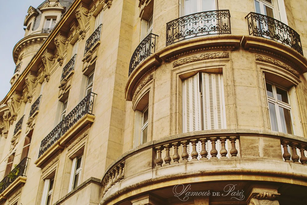 Pont Bir Hakeim Inception Bridge in Paris France
