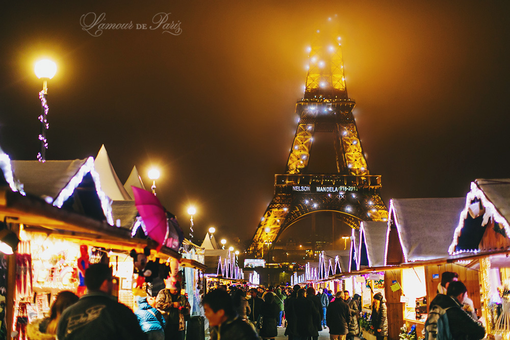 Thác Eiffel tỏa sáng rực rỡ hơn bao giờ hết trong mùa Giáng Sinh