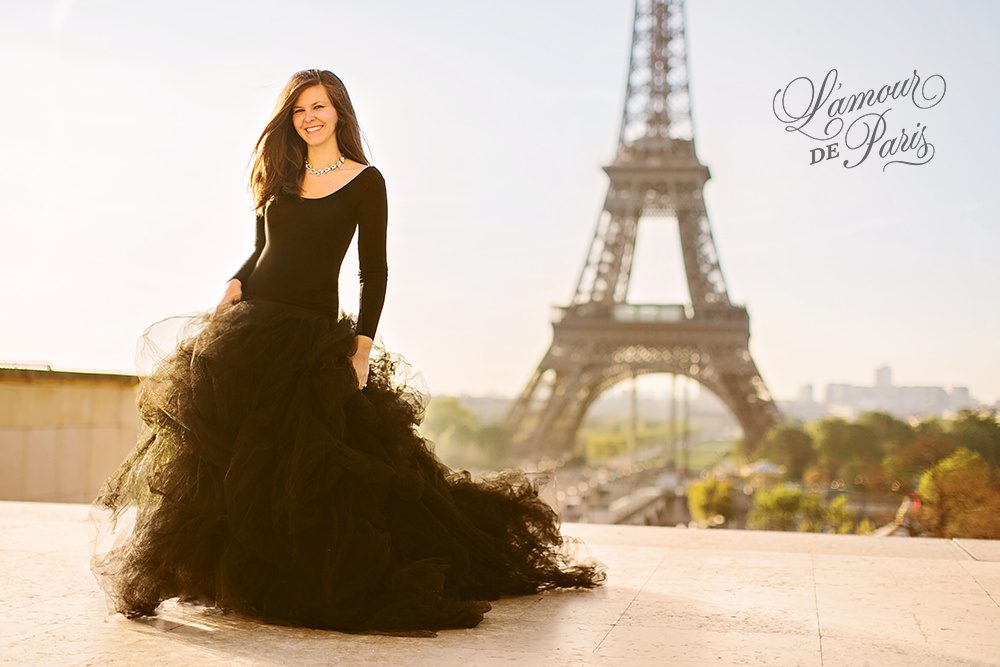 Glamorous black lace and tulle fashion gown photoshoot portait photo session in Paris near the Louvre and Eiffel Tower with Lauren Knight of Aspiring Kennedy