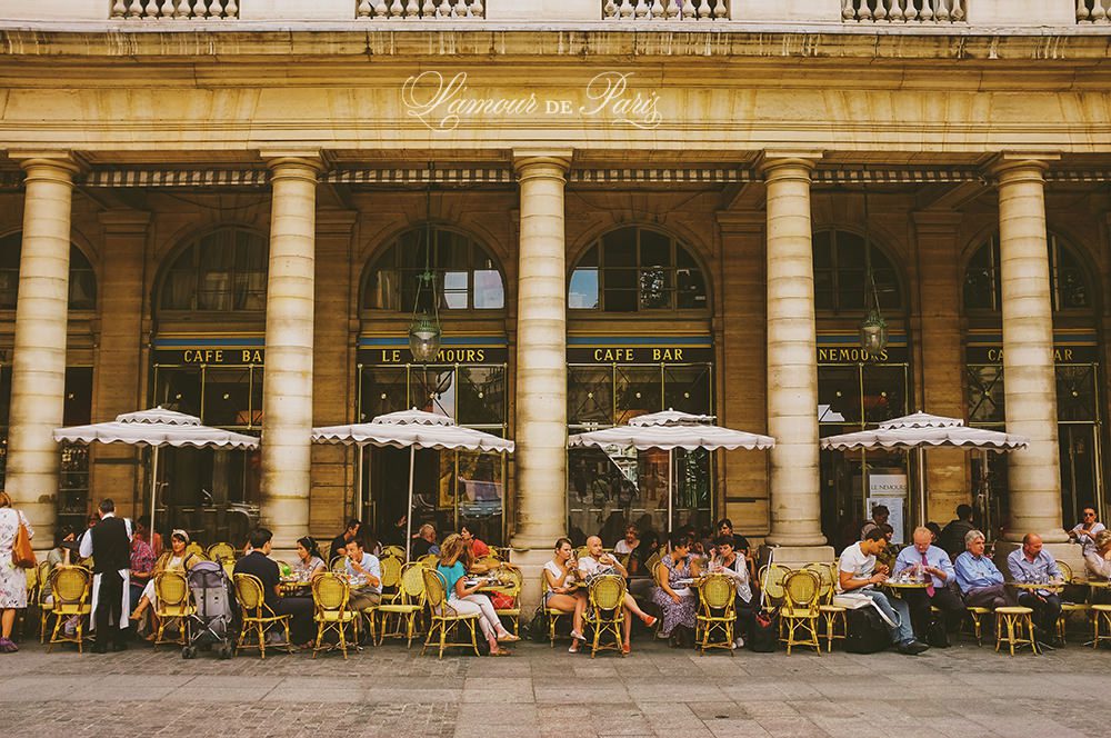Paris cafe Le Nemours