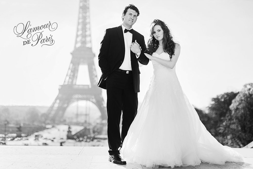 Eiffel Tower bride and groom portrait session in Paris