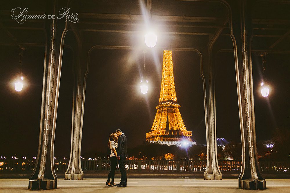 Nighttime portrait session in Paris at the Eiffel Tower