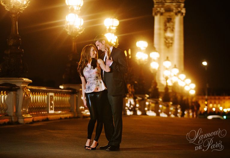 Nighttime portrait session in Paris at the Eiffel Tower