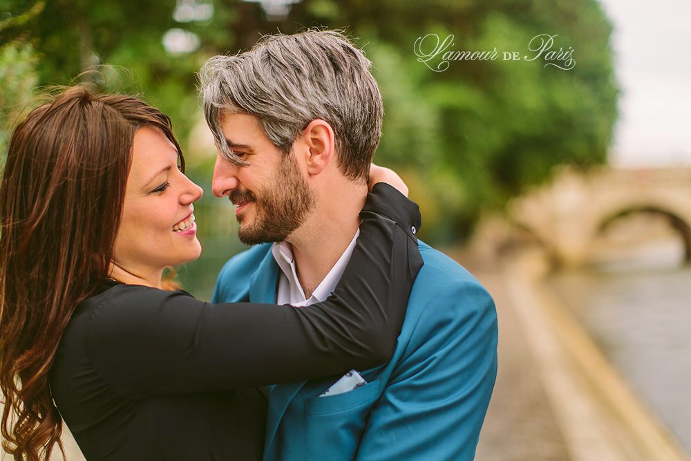 Romantic portrait photos in Paris