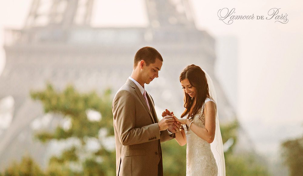 Beautiful Paris elopement wedding at the Eiffel Tower and the Louvre by Stacy Reeves for Lamour de Paris photographers