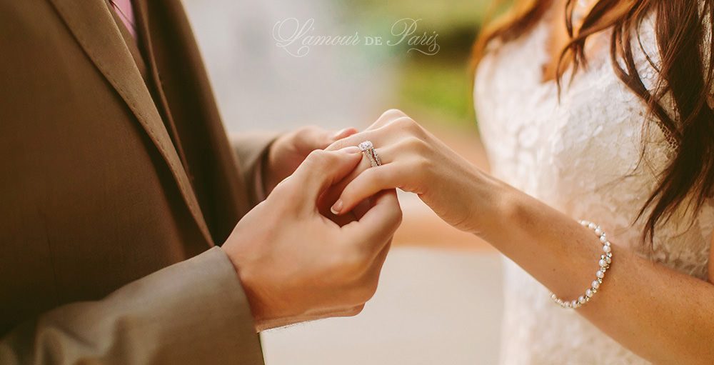 Beautiful Paris elopement wedding at the Eiffel Tower and the Louvre by Stacy Reeves for Lamour de Paris photographers
