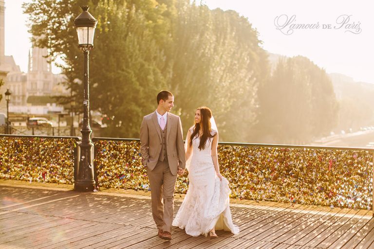 Beautiful Paris elopement wedding at the Eiffel Tower and the Louvre by Stacy Reeves for Lamour de Paris photographers