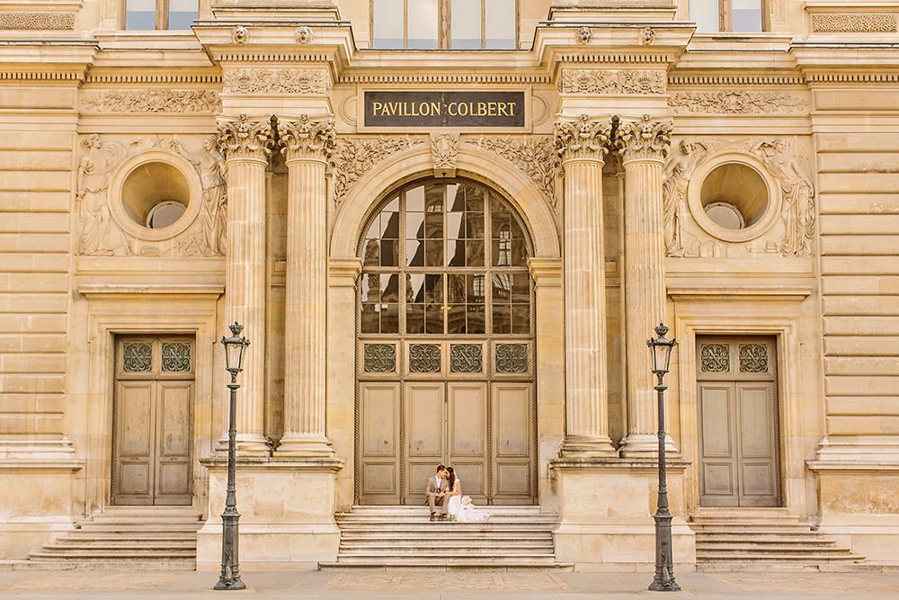 Beautiful Paris elopement wedding at the Eiffel Tower and the Louvre by Stacy Reeves for Lamour de Paris photographers