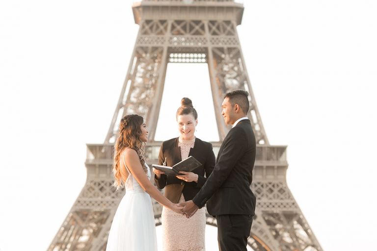 Paris Elopement | L'amour de Paris - Romantic Portraits Travel Resource