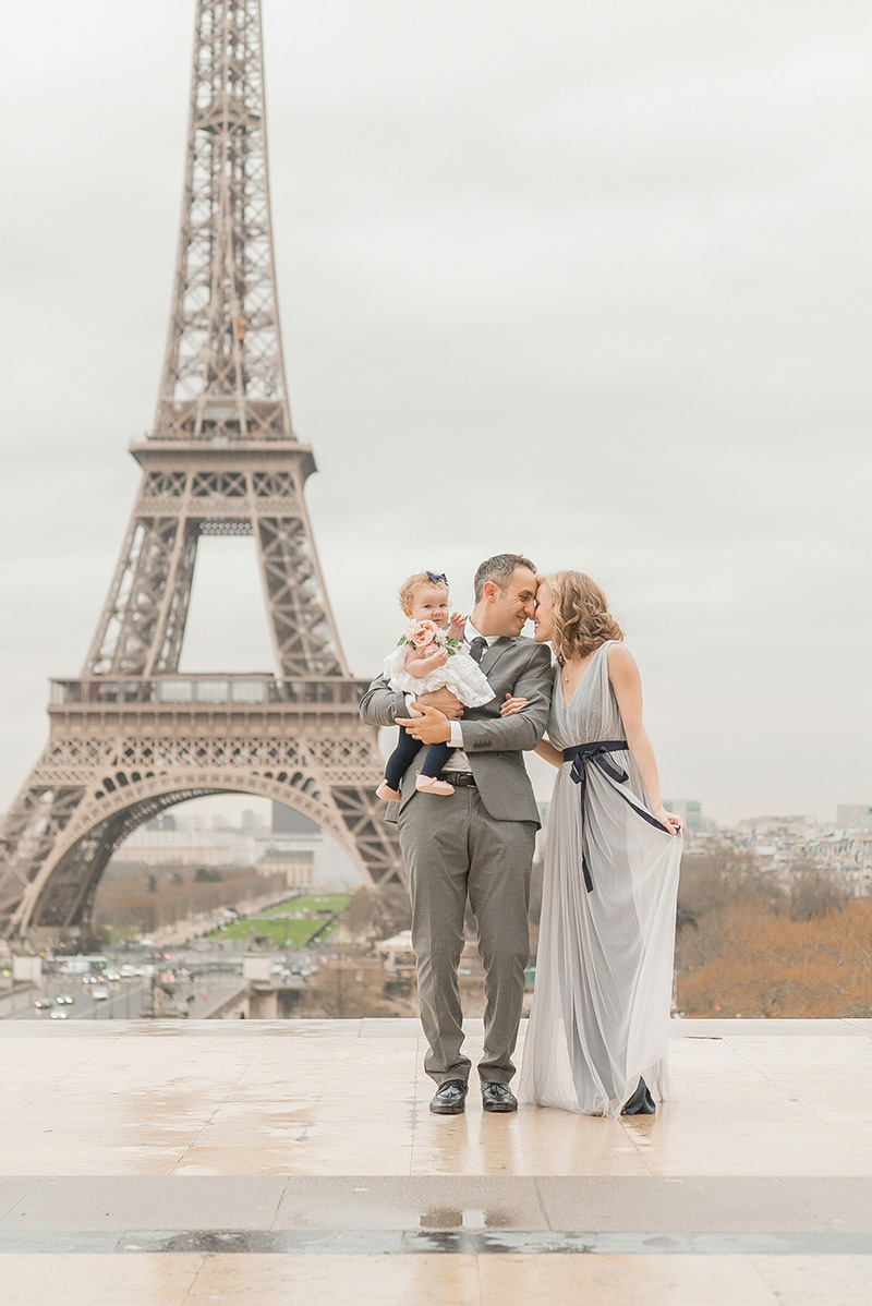 Paris Family Portraits at the Eiffel Tower 18