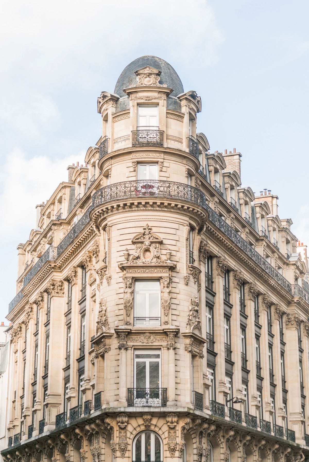 gorgeous paris building