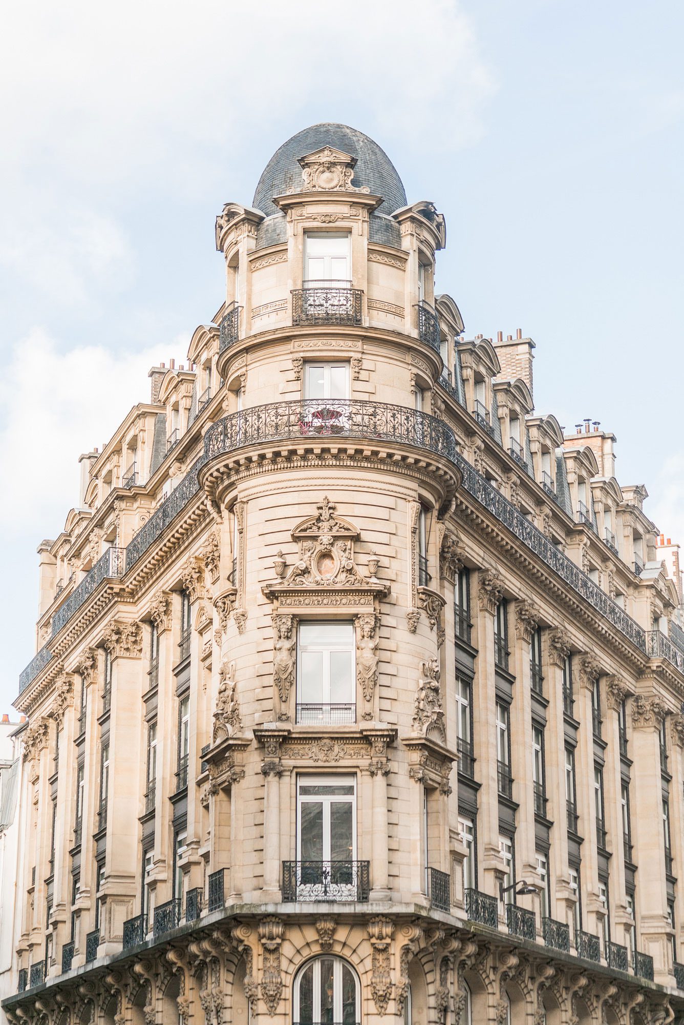 gorgeous paris building
