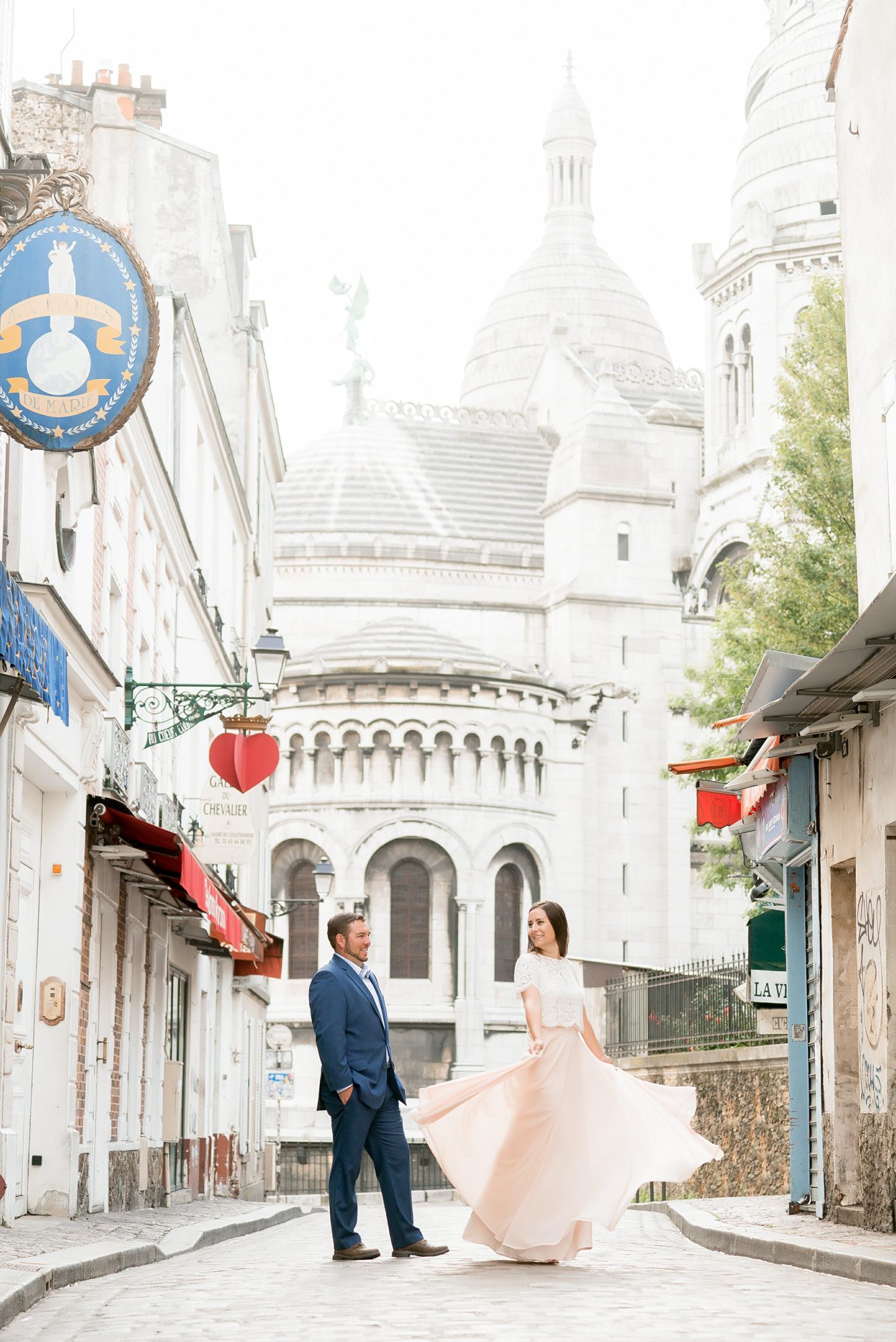 Romantic Paris Portraits in Montmartre