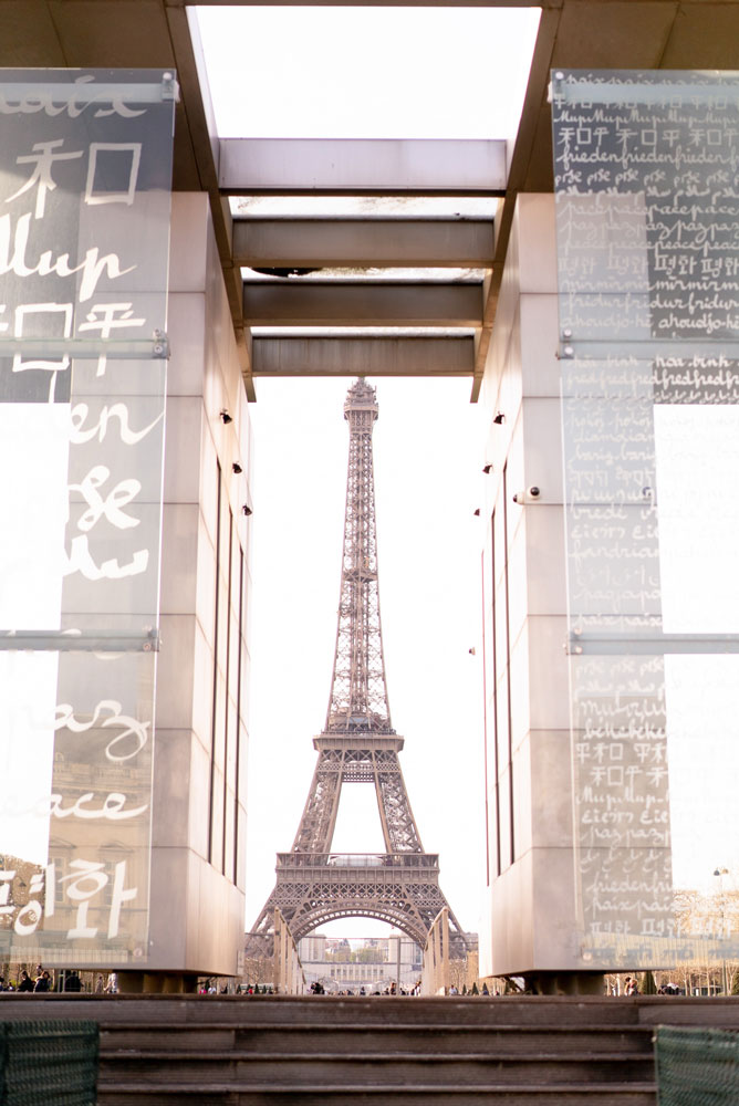 eiffel tower peace wall