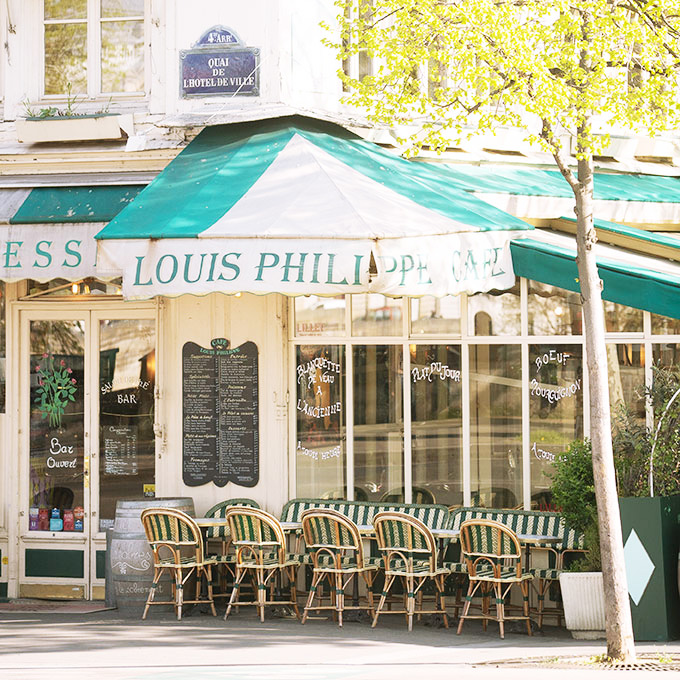 cafe louis philippe facade in paris