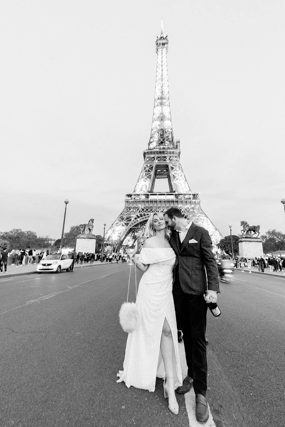 Paris Elopement sunset at Eiffel Tower 05