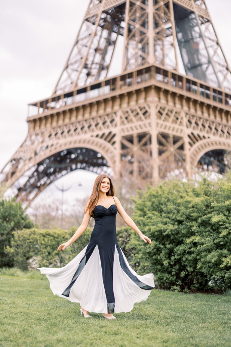 Paris Senior Photographer Gallery - L'Amour de Paris || English Speaking  Photographers